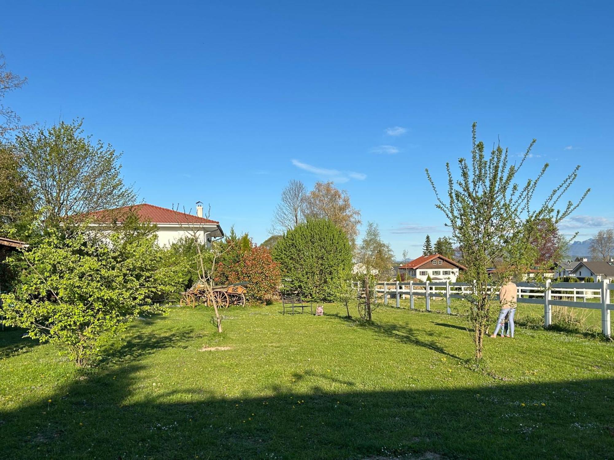 Black Horse Family Apartment - Barrierearm - Pfotenglueck - Familienzeit By Loewenherz Homes Stephanskirchen Exterior photo